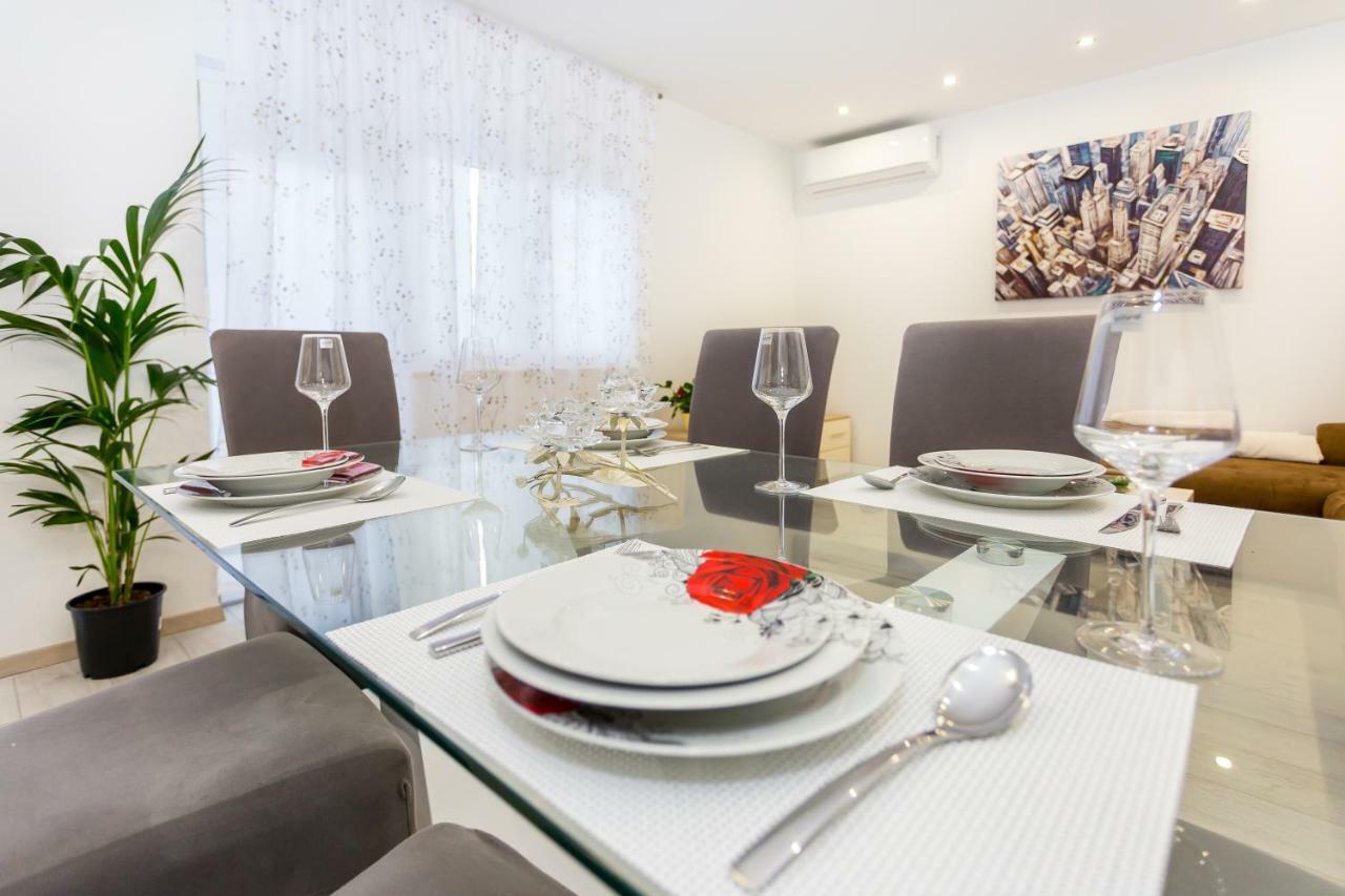 Urban Luxury Suites Juricevic Duće エクステリア 写真