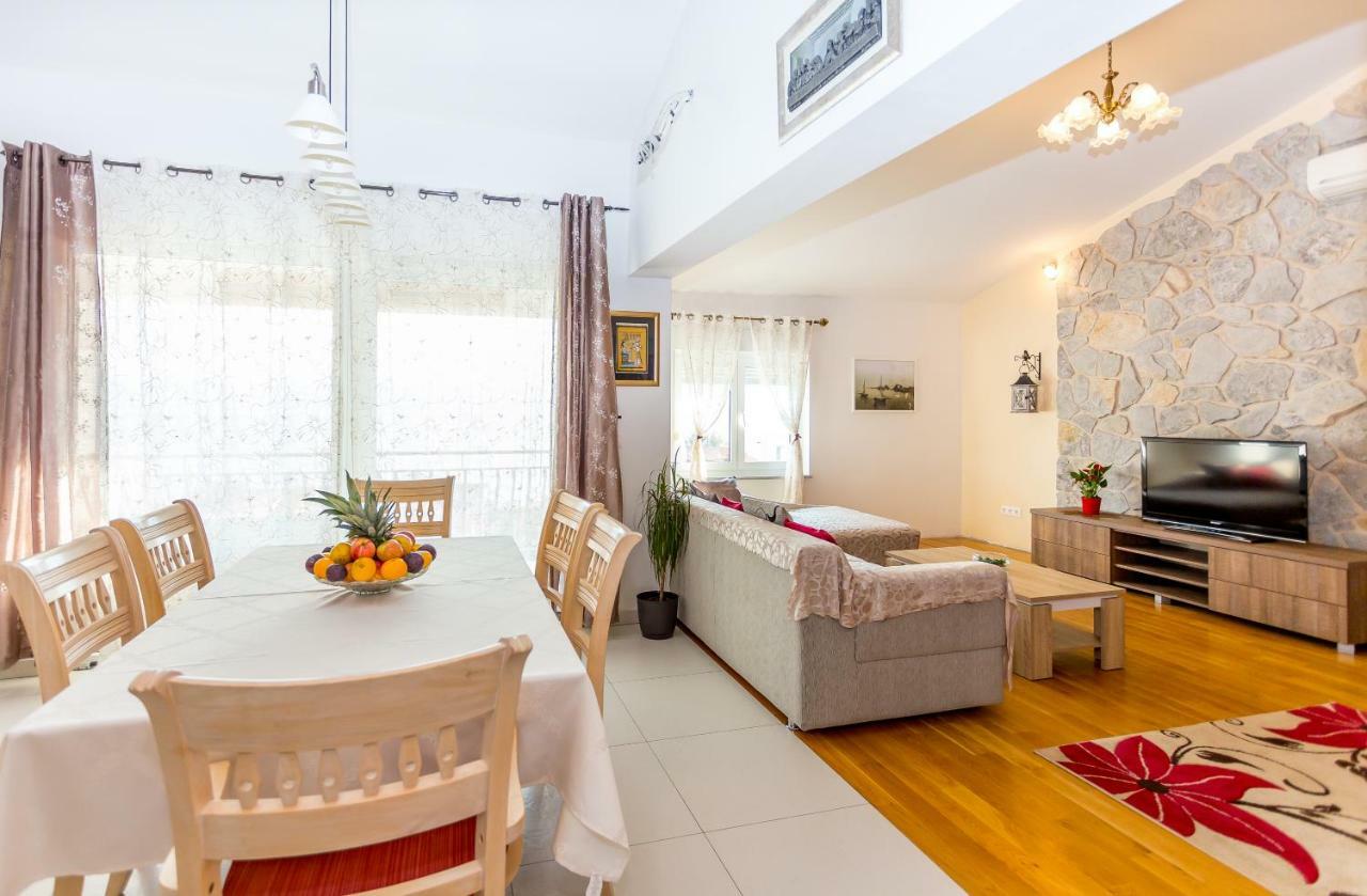 Urban Luxury Suites Juricevic Duće エクステリア 写真