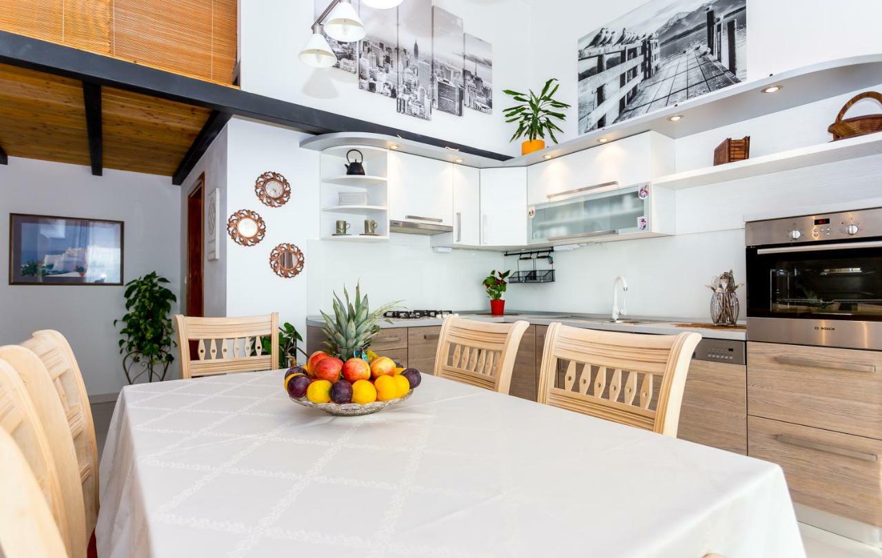 Urban Luxury Suites Juricevic Duće エクステリア 写真